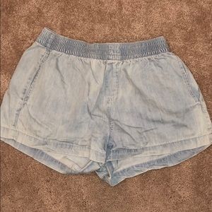 Comfortable shorts, soft denim, stretchy